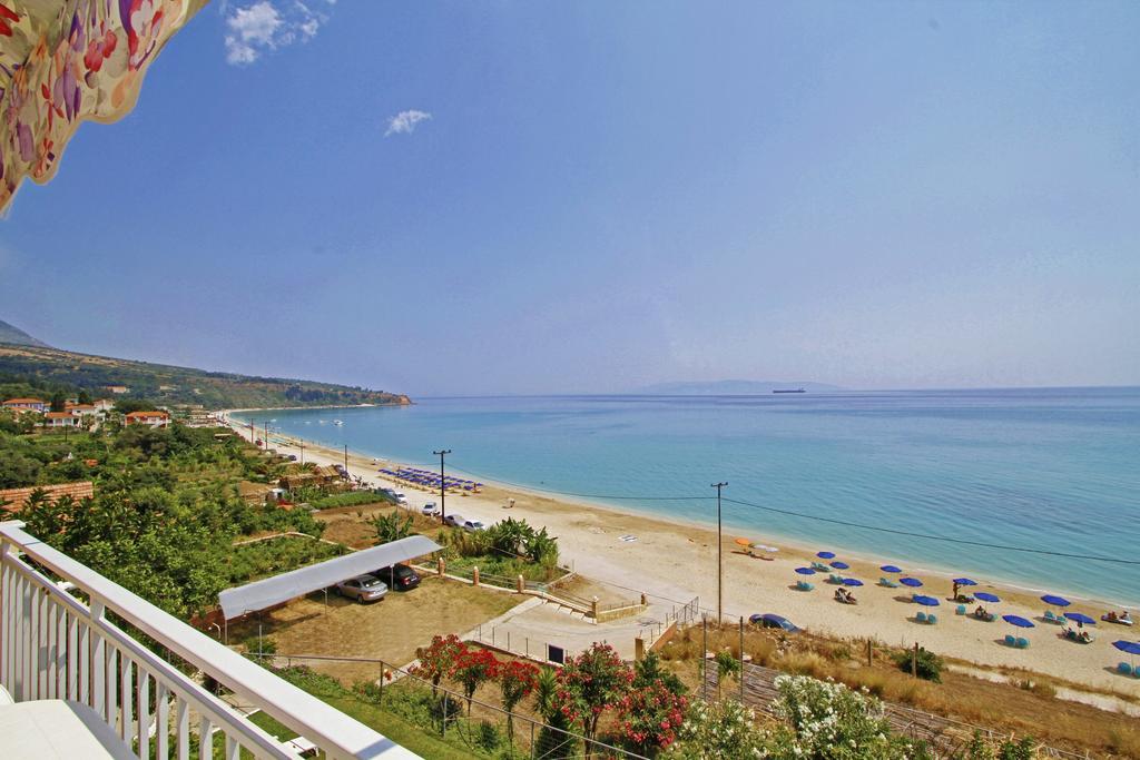 Rosa'S Beach Studios Lourdata  Ngoại thất bức ảnh