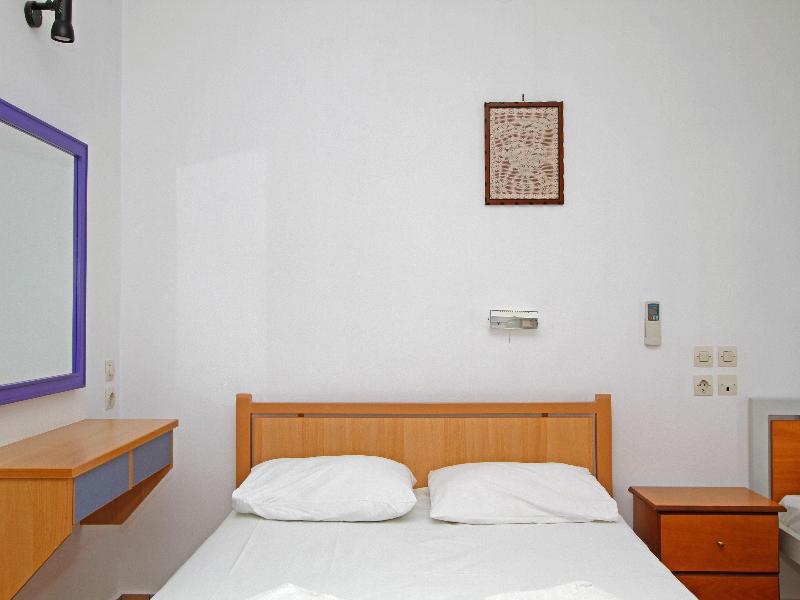 Rosa'S Beach Studios Lourdata  Ngoại thất bức ảnh