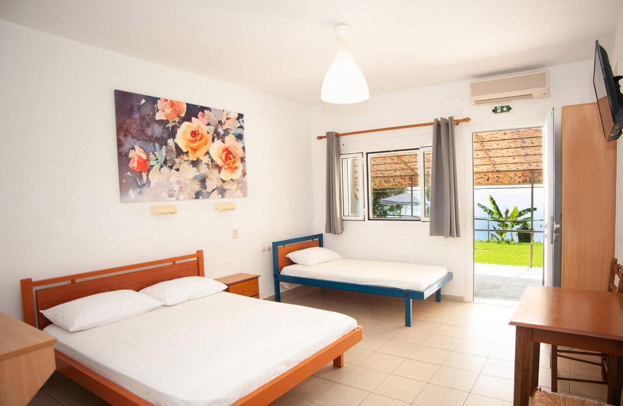 Rosa'S Beach Studios Lourdata  Ngoại thất bức ảnh