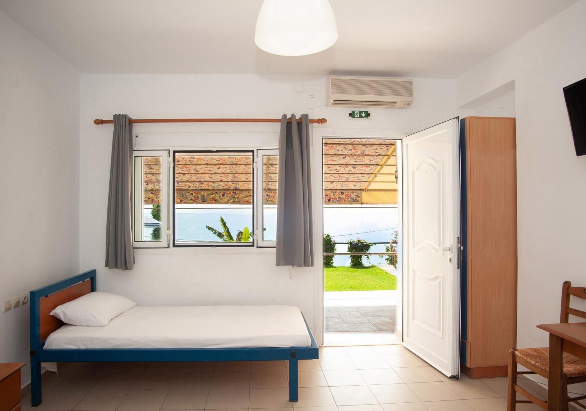 Rosa'S Beach Studios Lourdata  Ngoại thất bức ảnh