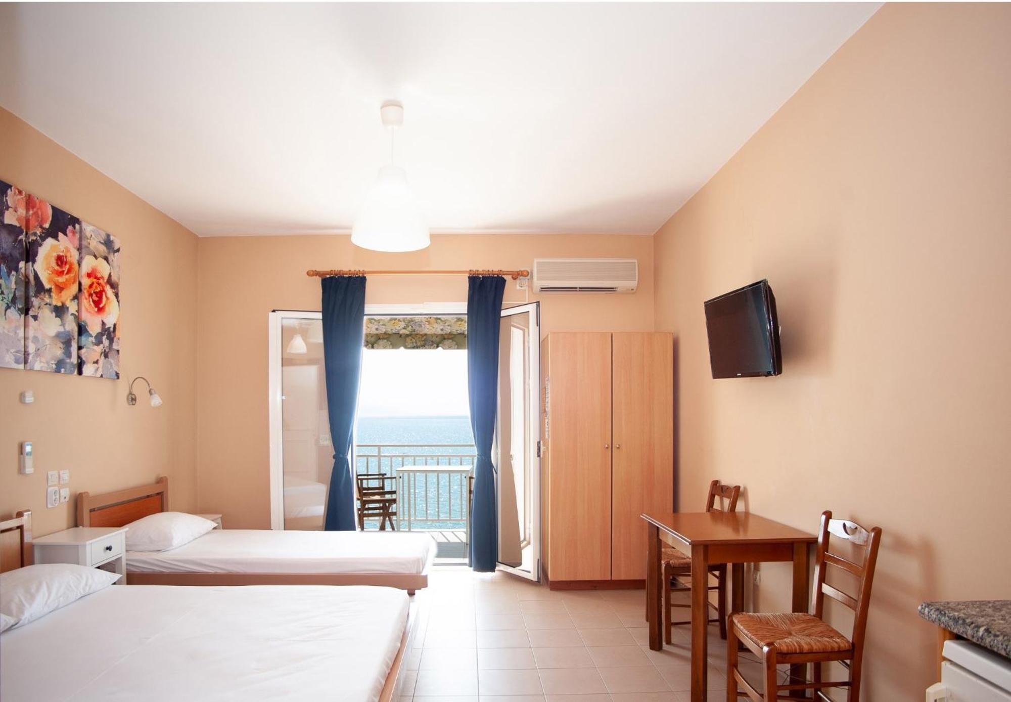 Rosa'S Beach Studios Lourdata  Ngoại thất bức ảnh