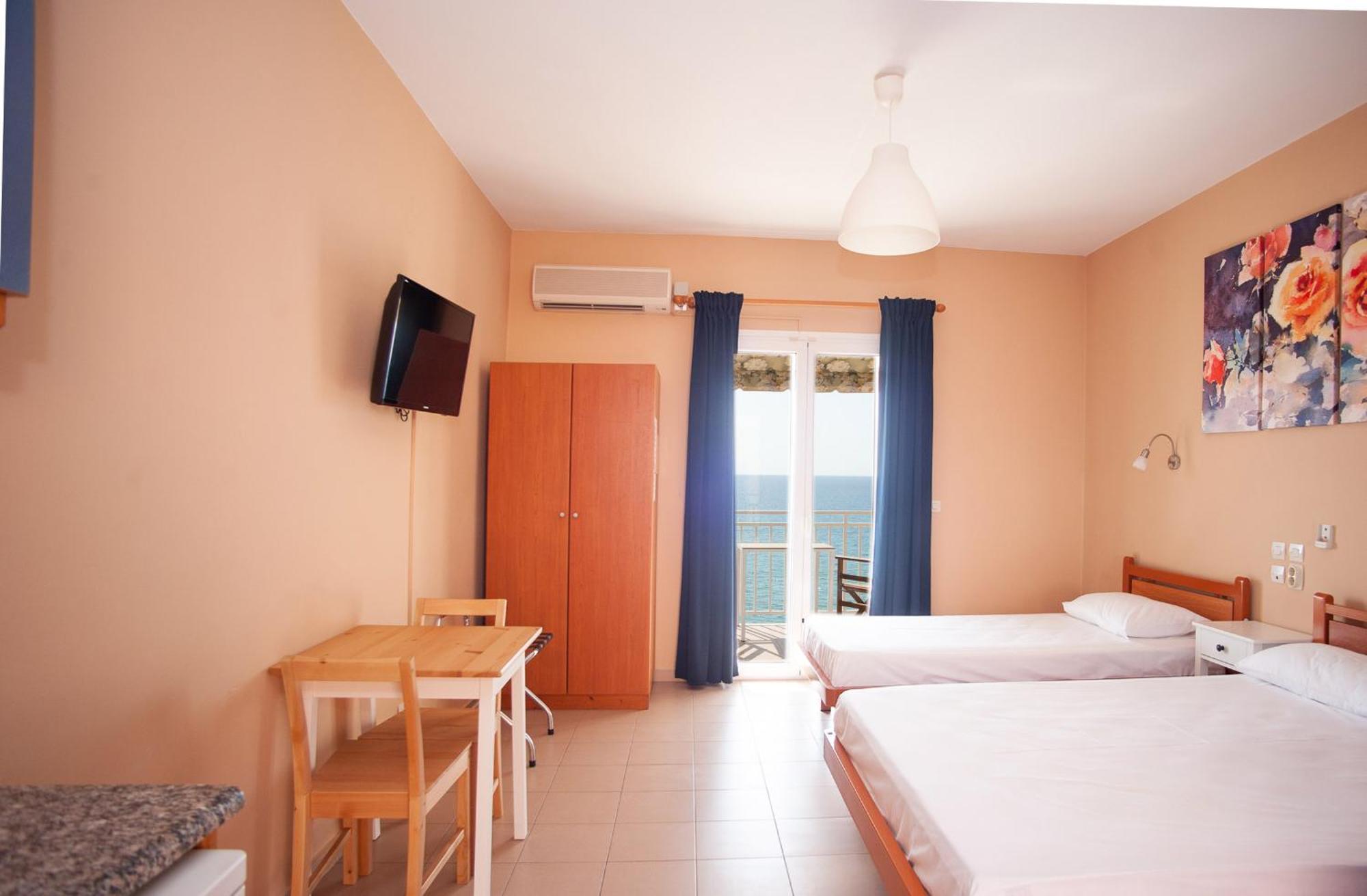 Rosa'S Beach Studios Lourdata  Ngoại thất bức ảnh