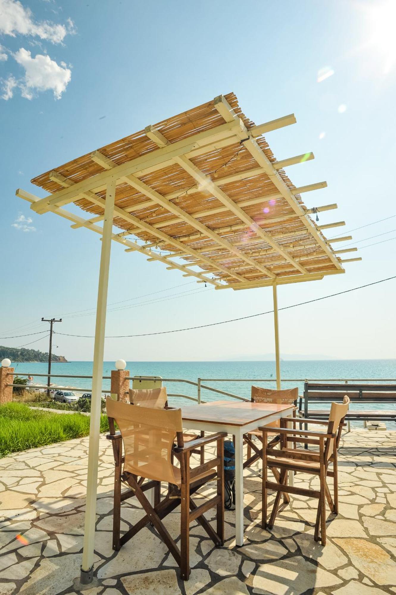 Rosa'S Beach Studios Lourdata  Ngoại thất bức ảnh